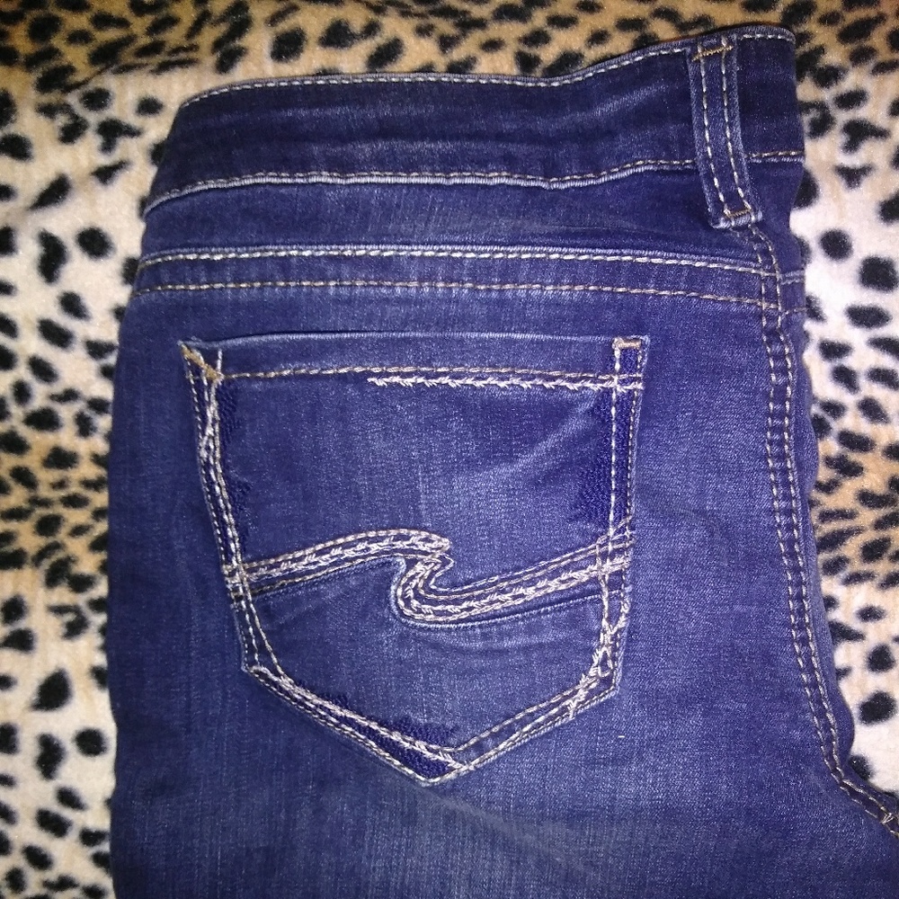 Silver Jeans - Picture 2 of 3